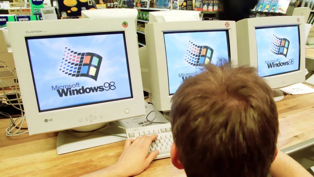 Windows 98 é instalado em Xbox Series XS e consegue rodar jogos de PC no  console 